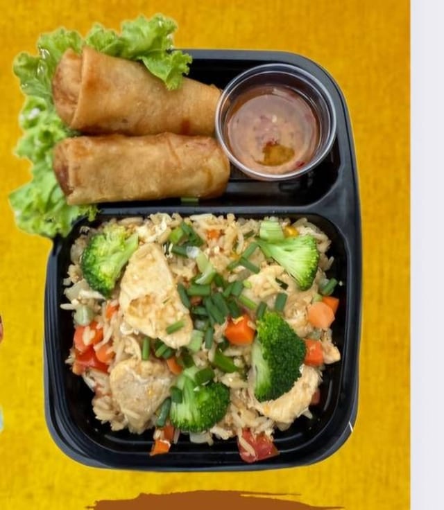 Thai Fried Rice Lunch Combo Set.
