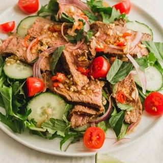 Yum Neua Salad