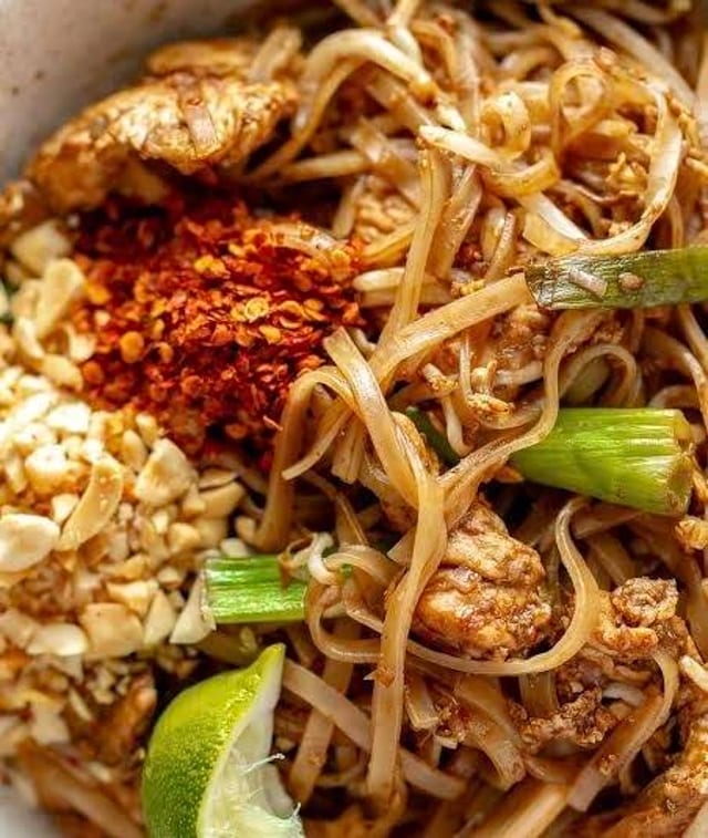 Country Style Pad Thai.